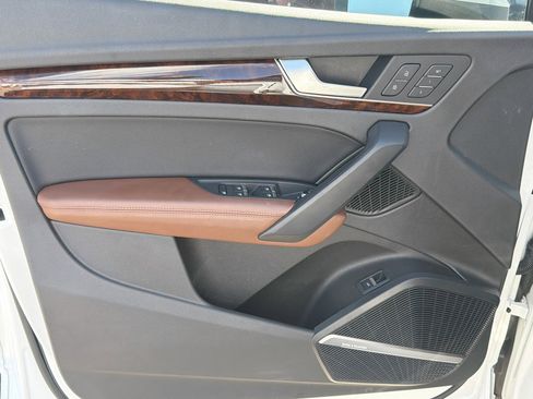 Used 2018 Audi Q5 Prestige w/ Prestige Package image 22