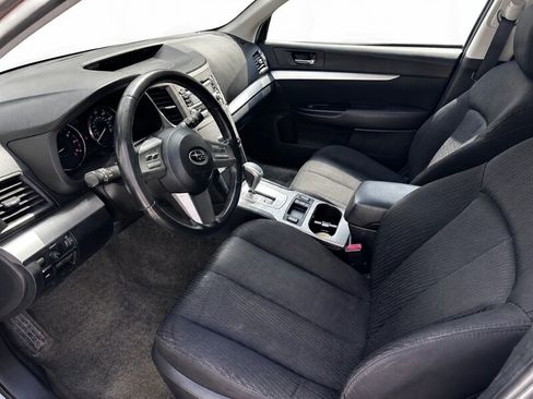 Used 2011 Subaru Outback 2.5i Premium w/ All-Weather Pkg AWD/4WD image 10