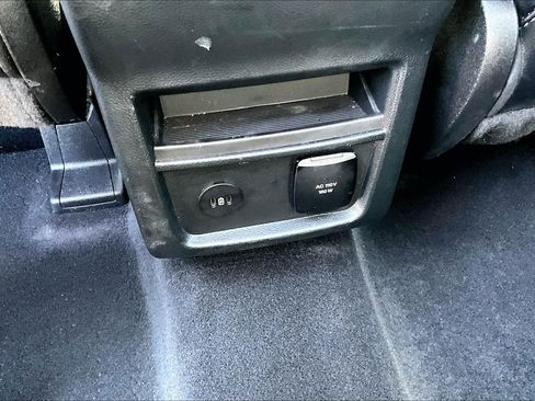 Used 2024 Ford Edge SEL w/ Convenience Package image 35