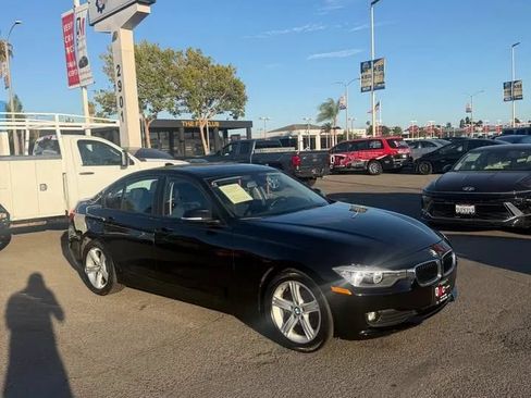 Used 2014 BMW 320i xDrive Sedan AWD/4WD image 3