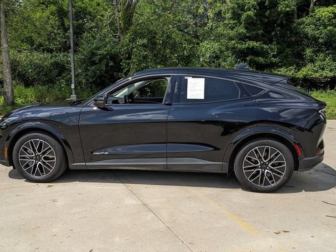 Used 2025 Ford Mustang Mach-E Premium AWD/4WD image 6
