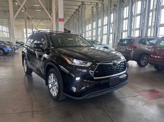 Used 2020 Toyota Highlander Limited AWD/4WD video 1