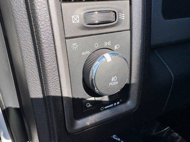 Used 2018 RAM 1500 Express RWD image 18