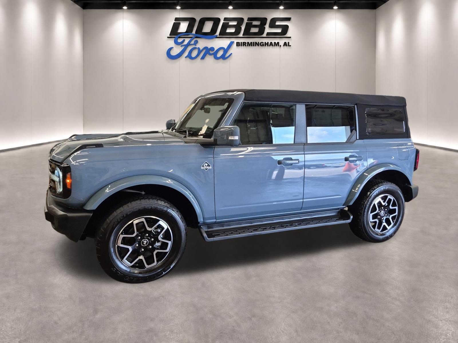Certified 2025 Ford Bronco Outer Banks AWD/4WD image 2