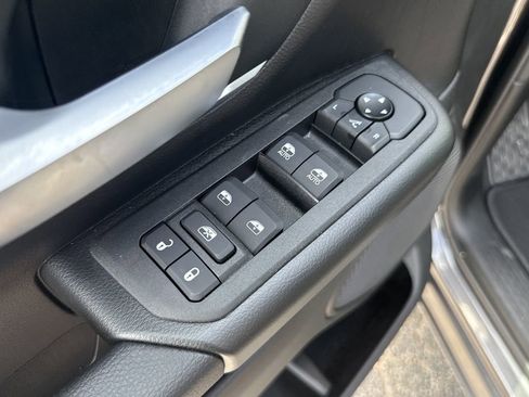 New 2026 RAM 1500 4x4 Crew Cab image 11