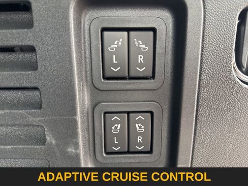 Used 2025 Buick Enclave Avenir w/ Super Cruise Package image 11