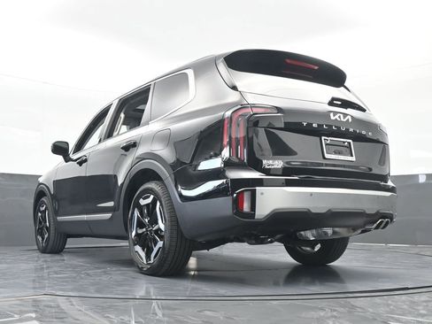 Used 2024 Kia Telluride EX image 62