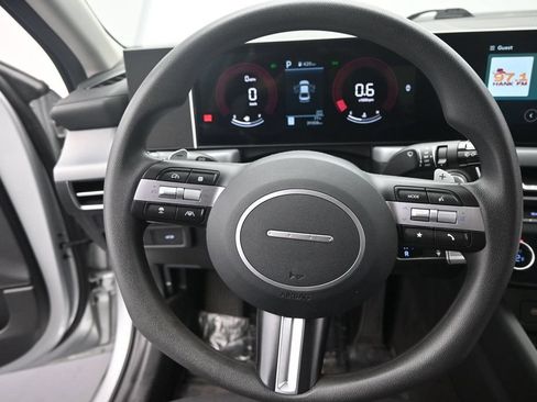 Used 2025 Hyundai Sonata SEL FWD image 32
