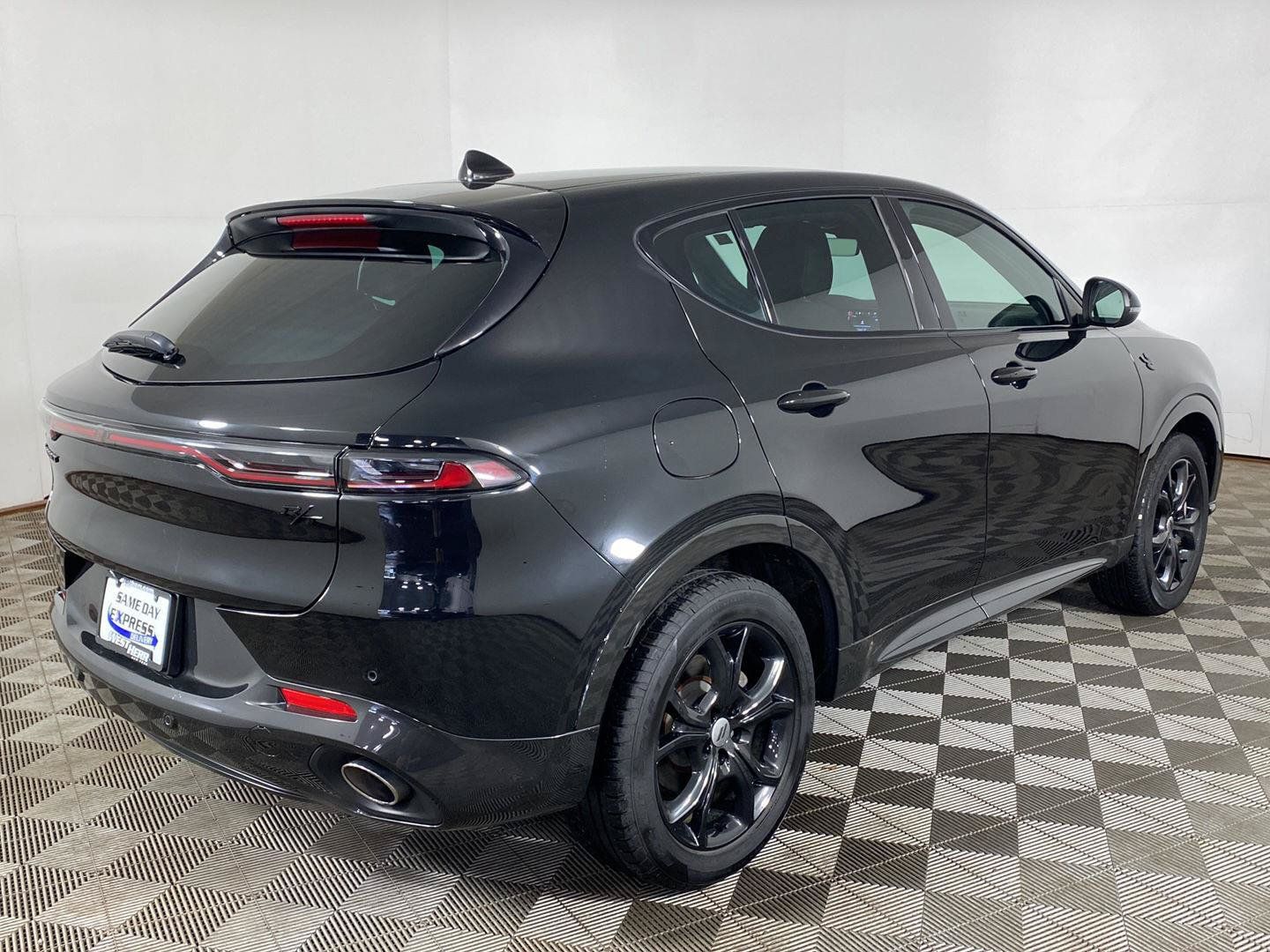 Used 2024 Dodge Hornet R/T w/ R/T Blacktop Package AWD/4WD image 5