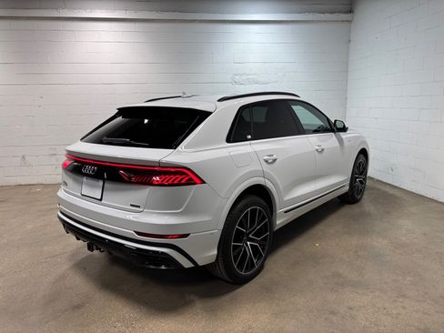 Used 2020 Audi Q8 Premium Plus w/ Premium Plus Package AWD/4WD image 6