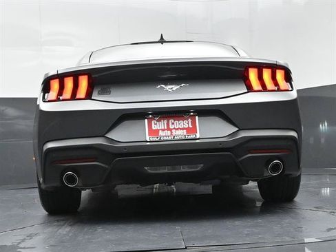 Certified 2025 Ford Mustang Coupe RWD image 32