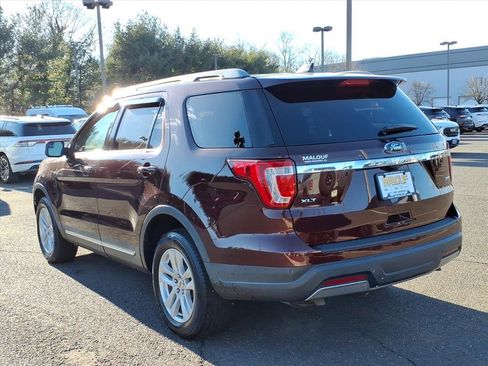 Certified 2019 Ford Explorer XLT image 5