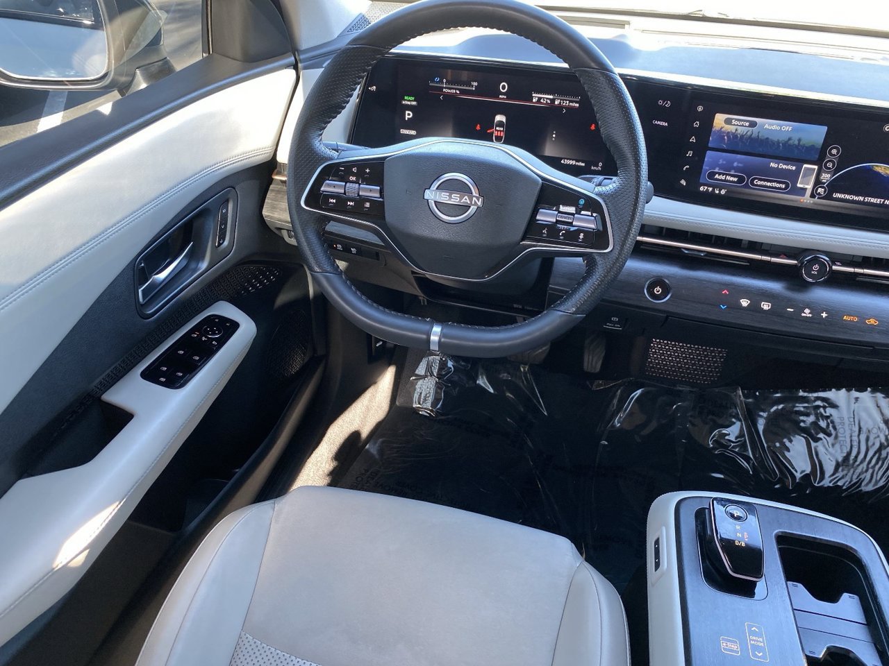 Certified 2023 Nissan Ariya FWD image 16