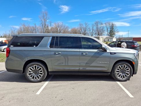 Used 2023 GMC Yukon XL Denali Ultimate image 26