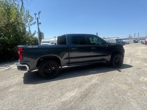 Used 2021 Chevrolet Silverado 1500 LT AWD/4WD image 12