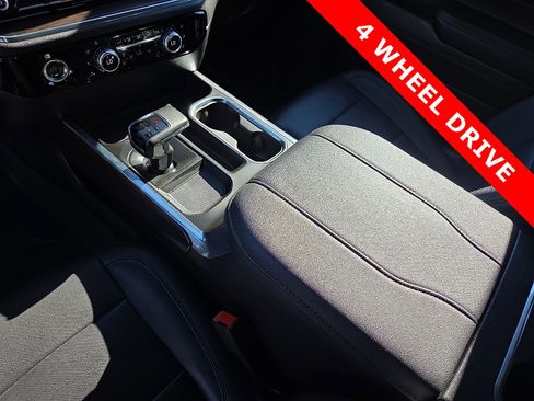 Used 2023 GMC Sierra 1500 SLT w/ SLT Convenience Package image 25