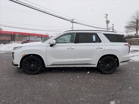 Used 2025 Hyundai Palisade Calligraphy image 3