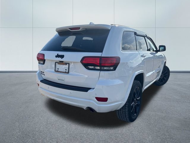Used 2020 Jeep Grand Cherokee Altitude AWD/4WD image 4
