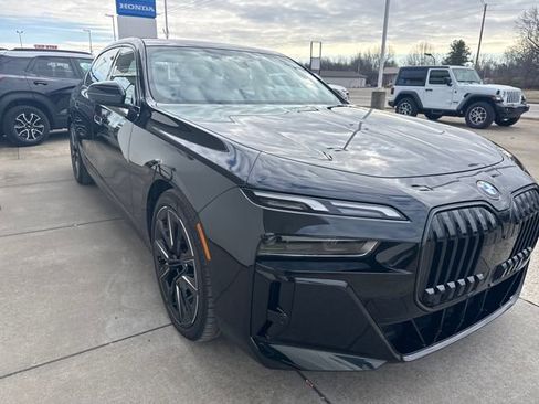 Used 2024 BMW 740i xDrive 740i xDrive image 6