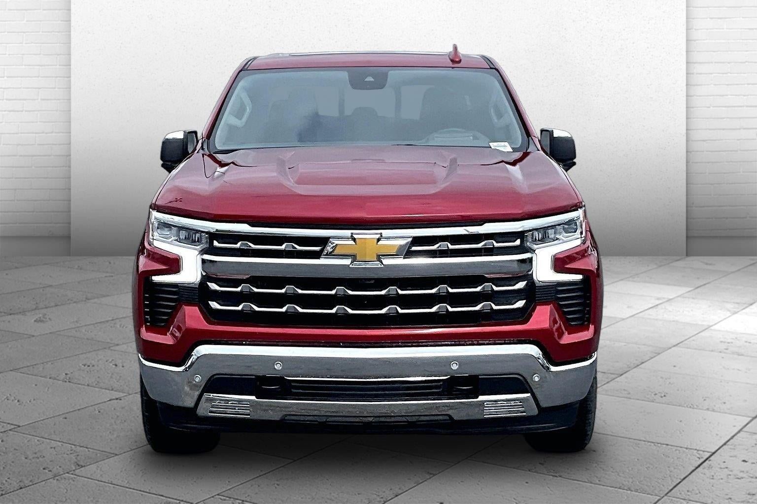 Used 2025 Chevrolet Silverado 1500 LTZ w/ LTZ Premium Package AWD/4WD image 2