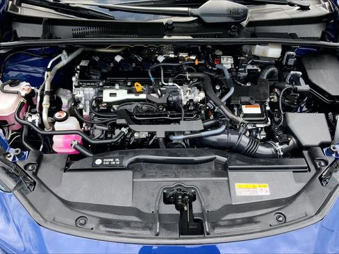 Used 2025 Toyota Prius LE FWD image 31