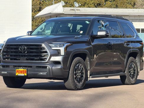 Used 2024 Toyota Sequoia SR5 w/ SR5 Premium Package AWD/4WD image 8