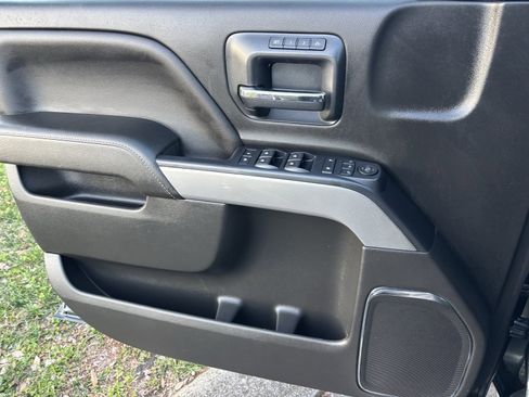 Used 2018 Chevrolet Silverado 1500 LTZ Z71 image 18