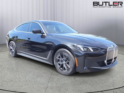 Used 2025 BMW i4 eDrive40 w/ Premium Package RWD image 3