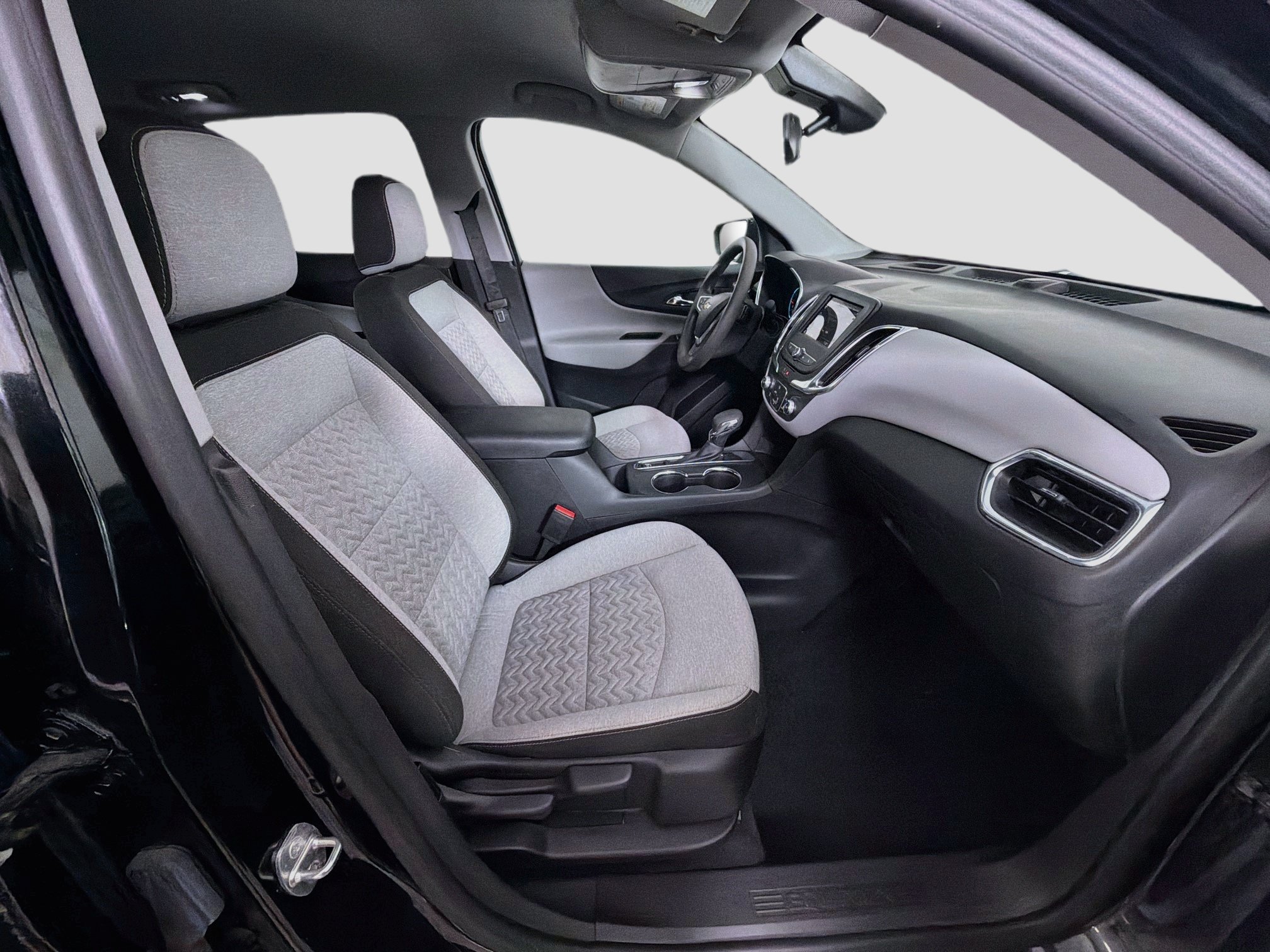 Used 2023 Chevrolet Equinox LS w/ LS Convenience Package FWD image 32