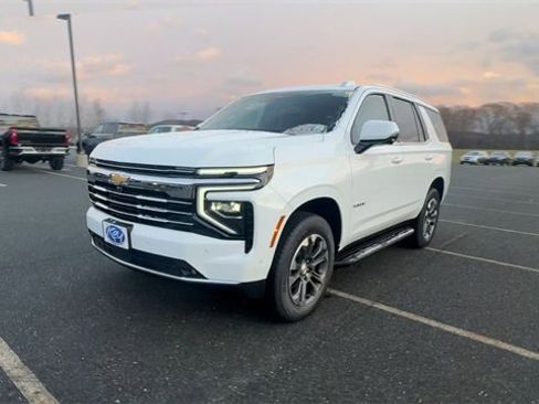 New 2026 Chevrolet Tahoe LT image 4