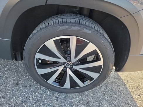 Used 2022 Volkswagen Taos SE image 8