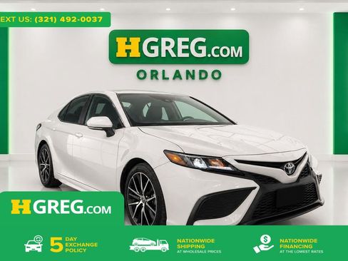 Used 2024 Toyota Camry SE w/ Audio Upgrade Package FWD image 1