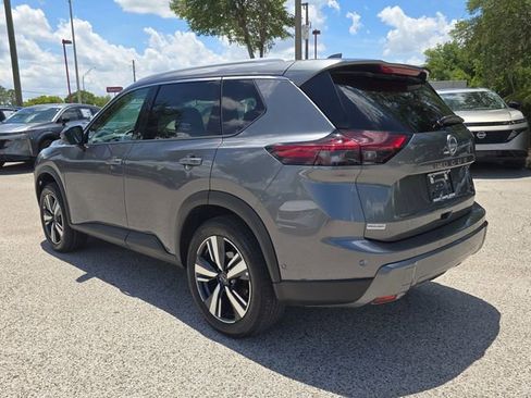 Certified 2026 Nissan Rogue SL FWD image 6