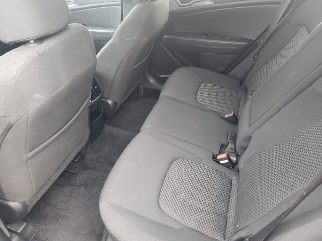 Used 2023 Kia Sportage LX AWD/4WD image 21