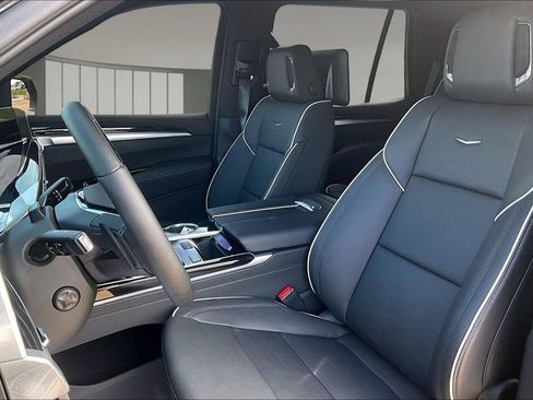 New 2026 Cadillac Escalade Sport w/ Touring Package AWD/4WD image 9