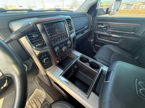 Used 2015 RAM 3500 Laramie image 19