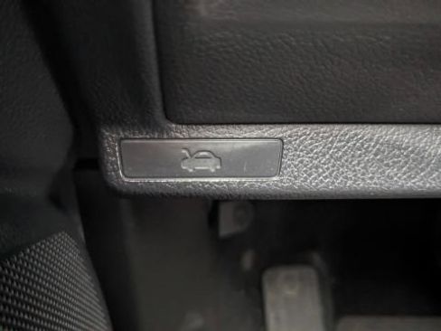 Used 2017 Subaru Forester 2.5i Touring image 31