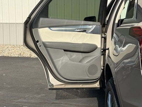 Used 2023 Cadillac XT5 Premium Luxury w/ Technology Package image 21