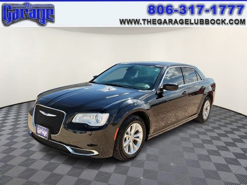 Used 2021 Chrysler 300 Touring RWD image 1