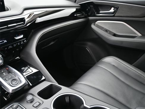 Used 2024 Acura MDX SH-AWD w/ Advance Package image 6