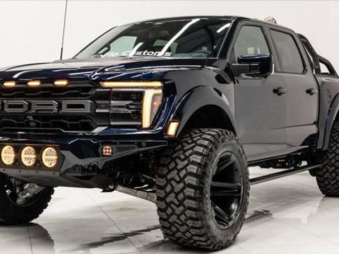 Used 2025 Ford F150 Raptor image 4