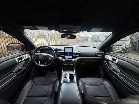 Used 2020 Ford Explorer ST w/ ST Street Pack image 10