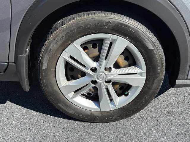 Used 2024 Nissan Kicks S FWD image 30