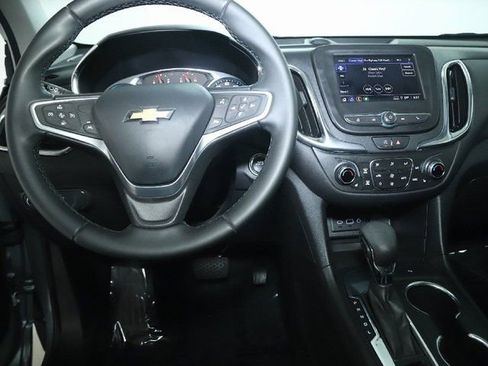 Used 2023 Chevrolet Equinox LT image 28