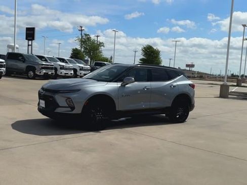 Certified 2025 Chevrolet Blazer RS w/ Driver Confidence II Package image 4