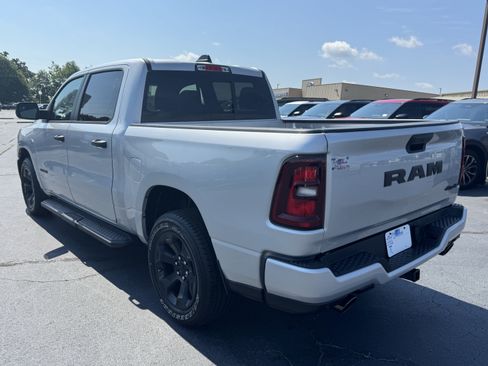 New 2026 RAM 1500 Express AWD/4WD image 7