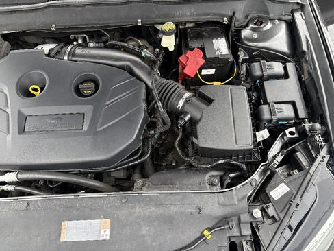 Used 2017 Ford Fusion SE w/ Equipment Group 202A image 39