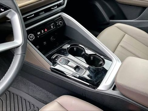 Used 2025 Audi Q5 Premium Plus w/ Premium Plus AWD/4WD image 18