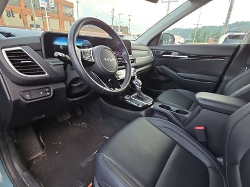 Used 2025 Kia Seltos EX AWD/4WD image 9