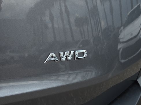 Used 2021 Nissan Rogue S AWD/4WD image 30